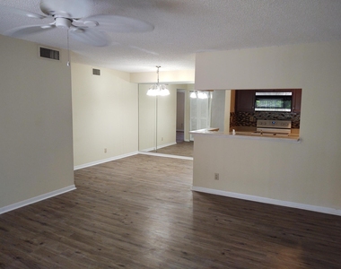 2512 Se Anchorage Cove - Photo Thumbnail 11