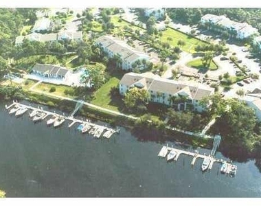 2512 Se Anchorage Cove - Photo Thumbnail 28