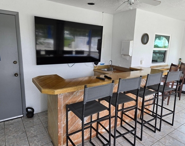2512 Se Anchorage Cove - Photo Thumbnail 36