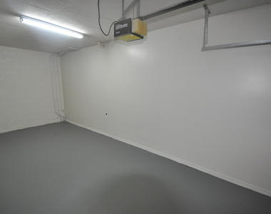 1302 Belmont Lane - Photo Thumbnail 16