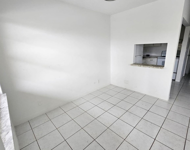 1150 Ne 17th Court - Photo Thumbnail 3