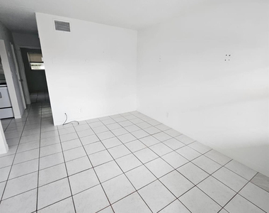 1150 Ne 17th Court - Photo Thumbnail 4