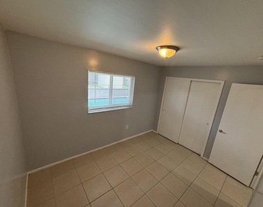 11421 Nw 39th Place - Photo Thumbnail 13