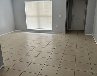 11421 Nw 39th Place - Photo Thumbnail 10