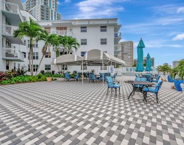 1913 S Ocean Drive - Photo Thumbnail 29