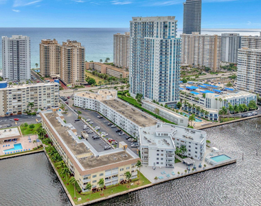 1913 S Ocean Drive - Photo Thumbnail 46