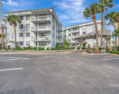 1913 S Ocean Drive - Photo Thumbnail 2