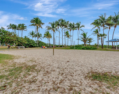 1913 S Ocean Drive - Photo Thumbnail 38