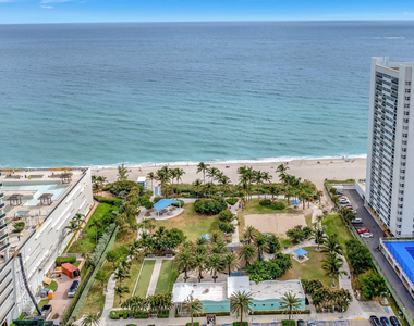 1913 S Ocean Drive - Photo Thumbnail 41