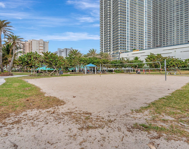 1913 S Ocean Drive - Photo Thumbnail 36