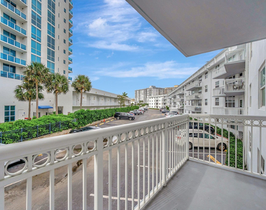 1913 S Ocean Drive - Photo Thumbnail 18