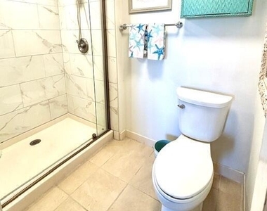 2201 Marina Isle Way - Photo Thumbnail 9
