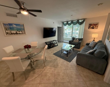 700 E Boynton Beach Boulevard - Photo Thumbnail 2