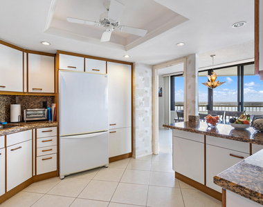 5070 N Ocean Drive - Photo Thumbnail 10