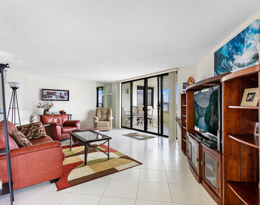 5070 N Ocean Drive - Photo Thumbnail 4