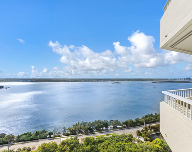 5070 N Ocean Drive - Photo Thumbnail 12