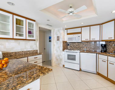 5070 N Ocean Drive - Photo Thumbnail 8