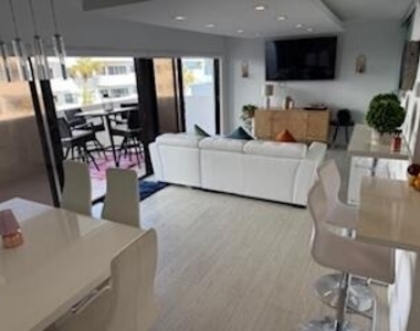 330 Se 20th Avenue - Photo Thumbnail 3