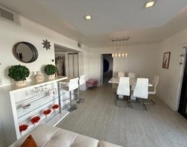 330 Se 20th Avenue - Photo Thumbnail 4