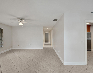 3747 E Valley Green Drive - Photo Thumbnail 11