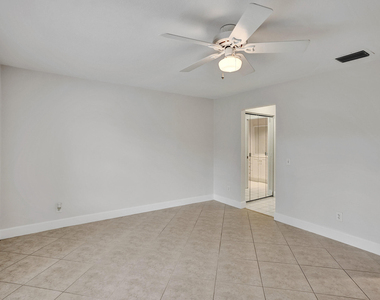 3747 E Valley Green Drive - Photo Thumbnail 22