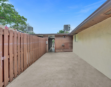 3747 E Valley Green Drive - Photo Thumbnail 31