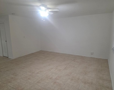3800 Sw 2nd Court - Photo Thumbnail 3