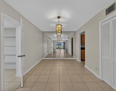 6521 Bay Club Drive - Photo Thumbnail 15