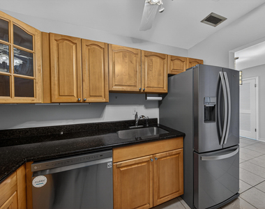 6521 Bay Club Drive - Photo Thumbnail 19