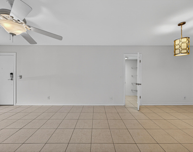 6521 Bay Club Drive - Photo Thumbnail 13