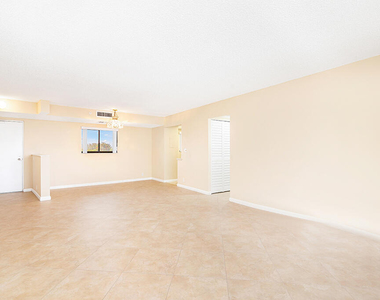 400 Ocean Trail Way - Photo Thumbnail 8