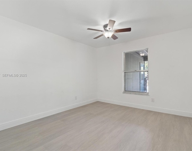 11448 N 68th St Street N - Photo Thumbnail 20