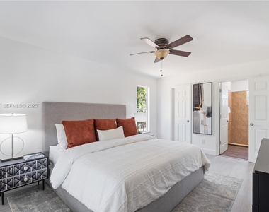 11448 N 68th St Street N - Photo Thumbnail 18