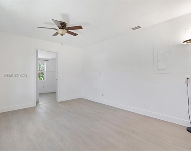 11448 N 68th St Street N - Photo Thumbnail 23