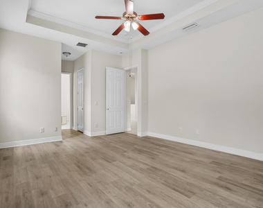 1092 Sw Majorca Avenue - Photo Thumbnail 30