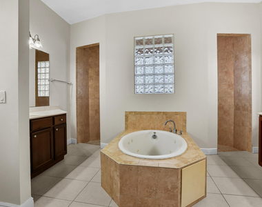 1092 Sw Majorca Avenue - Photo Thumbnail 32