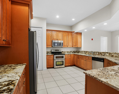1092 Sw Majorca Avenue - Photo Thumbnail 19