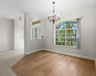 1092 Sw Majorca Avenue - Photo Thumbnail 12