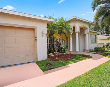 1092 Sw Majorca Avenue - Photo Thumbnail 4