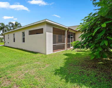1092 Sw Majorca Avenue - Photo Thumbnail 7