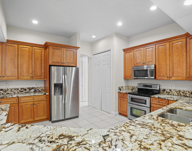 1092 Sw Majorca Avenue - Photo Thumbnail 20