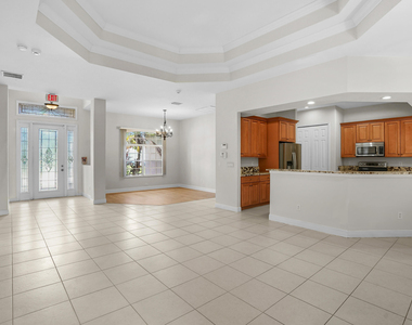 1092 Sw Majorca Avenue - Photo Thumbnail 10