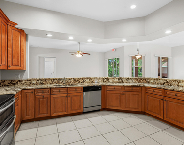 1092 Sw Majorca Avenue - Photo Thumbnail 21