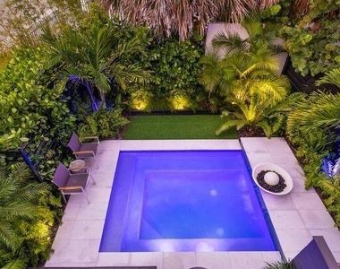 1058 N Victoria Park Road N - Photo Thumbnail 3