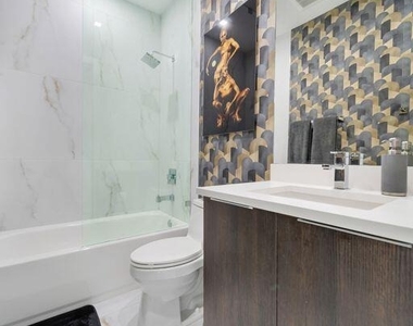 1058 N Victoria Park Road N - Photo Thumbnail 19