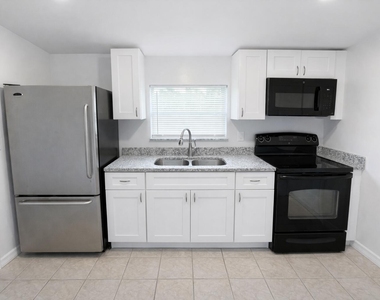 5010 Killarney Avenue - Photo Thumbnail 1