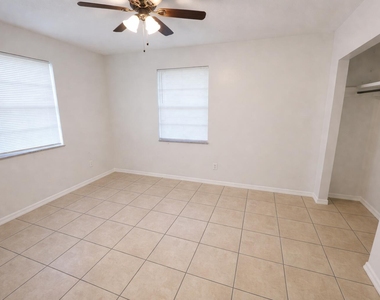 5010 Killarney Avenue - Photo Thumbnail 2