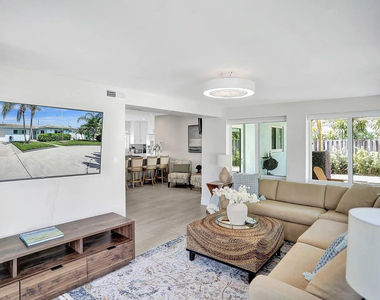 604 Ne 25th Avenue - Photo Thumbnail 11