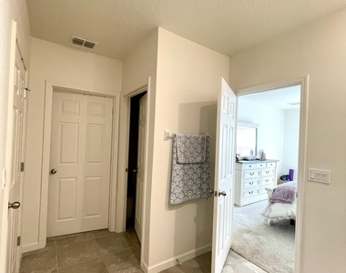 10574 Sw Cambria Lane - Photo Thumbnail 17
