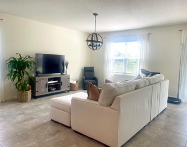 10574 Sw Cambria Lane - Photo Thumbnail 7